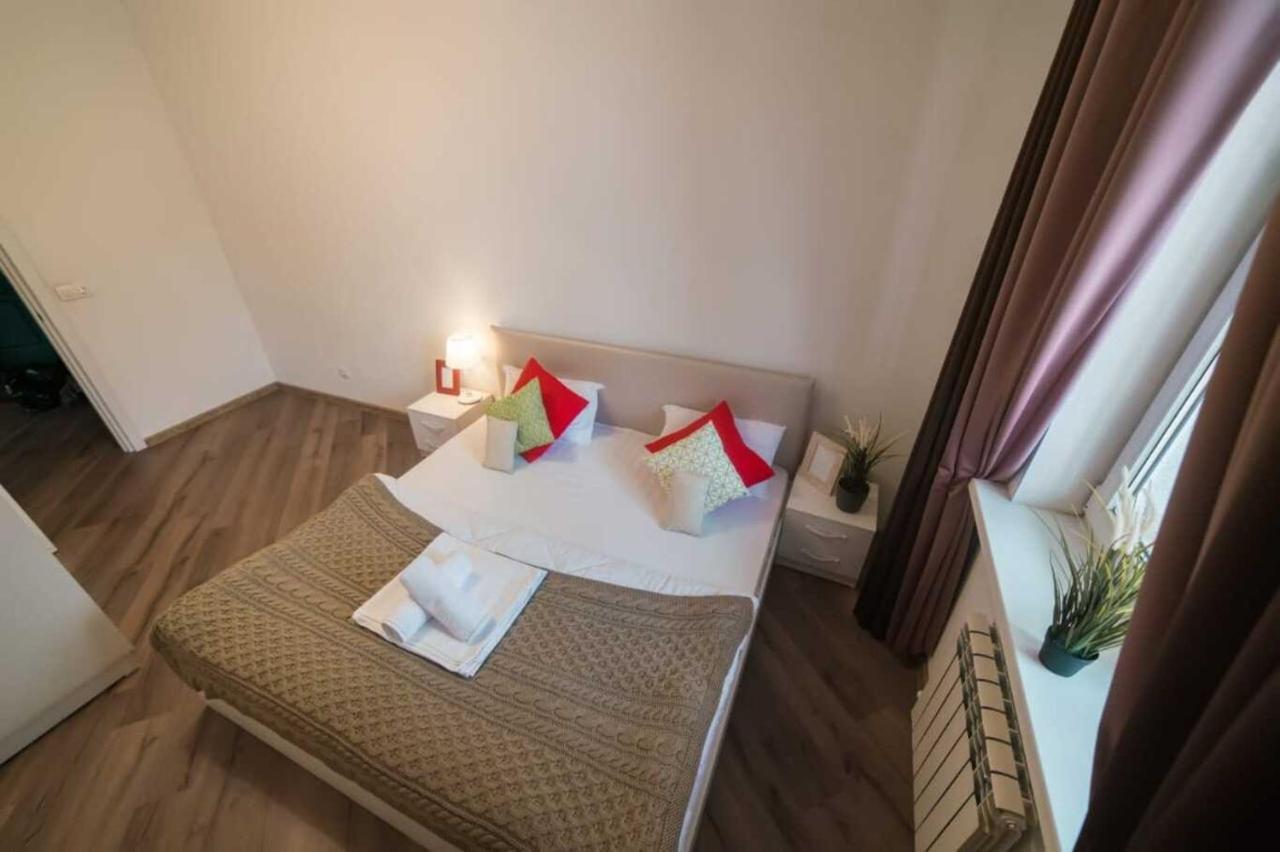 Hotel Manica Vavilon Almaty Eksteriør billede
